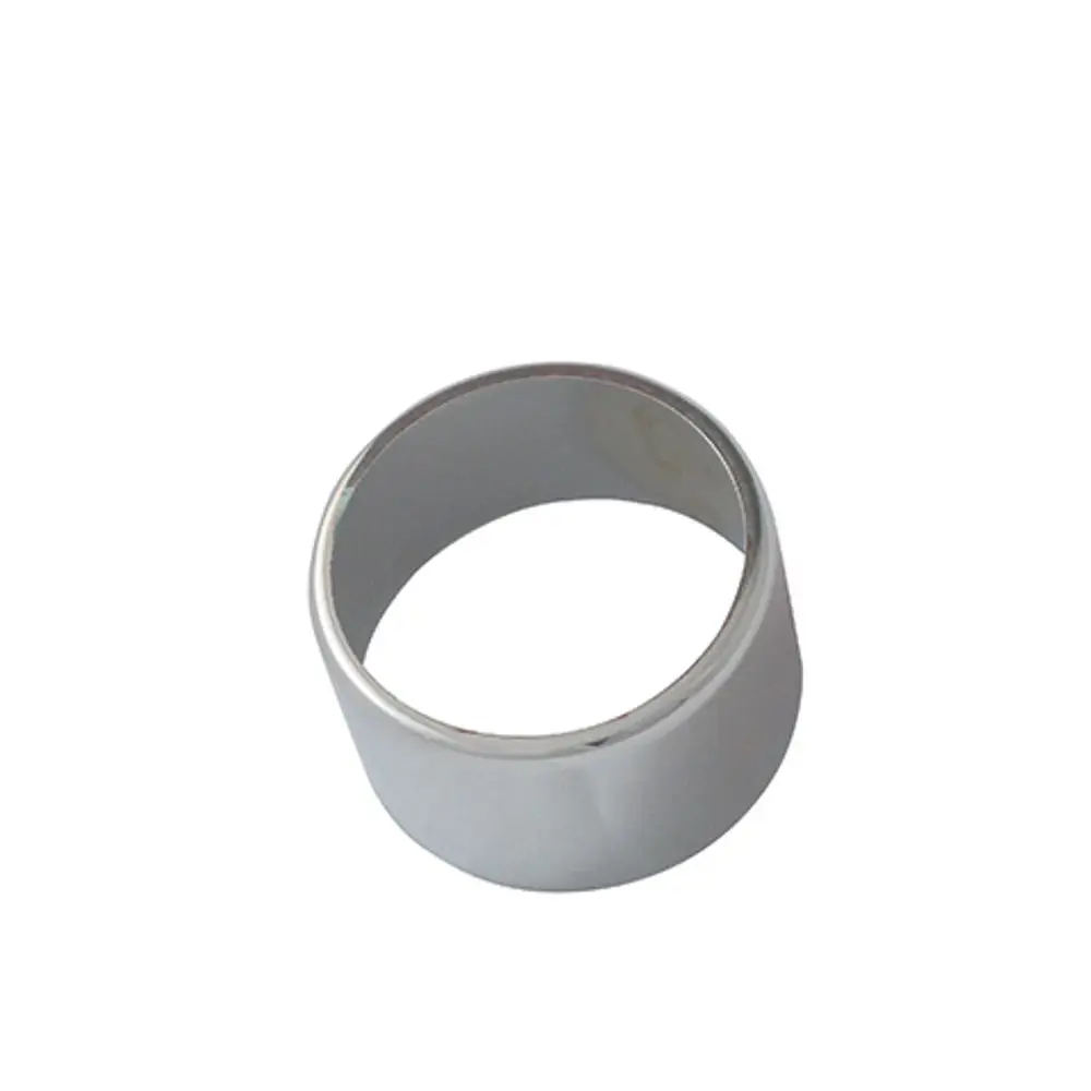 Chromfarbene Hülse von Kludi für Thermostat, zylindrische Form mit glatter Oberfläche und innenliegendem Durchmesser.